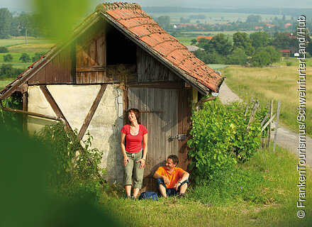 Weinwandern, Rast an der Hütte