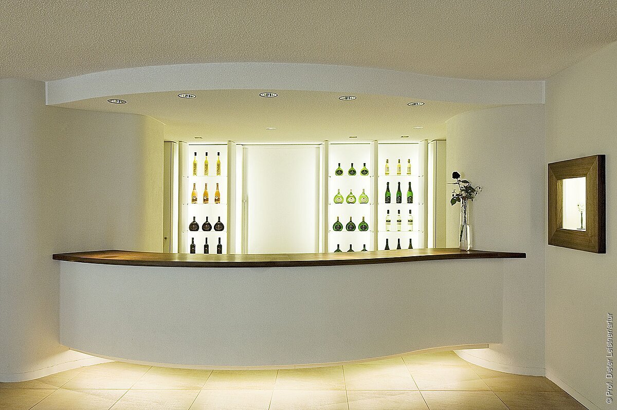 Göger Architektur[©(c)Dieter Leistner/artur architekturbilder agentur, Tel. +49 201 890 9390, info@artur-photo.de; Veroeffentlichung nur gegen Honorar, Urhebervermerk und Beleg / permission required for reproduction, mention of copyright, complimentary copy; Bankverbindung / bank account and sorting code: Postbank Koeln, Konto 3582 05 03, BLZ 370 100 50; IBAN: DE 63 3701 0050 0035 8205 03, BIC: PBNKDEFF, U.St.ID / V.A.T.: DE 811 983 492]  Leistner, Dieter/artur